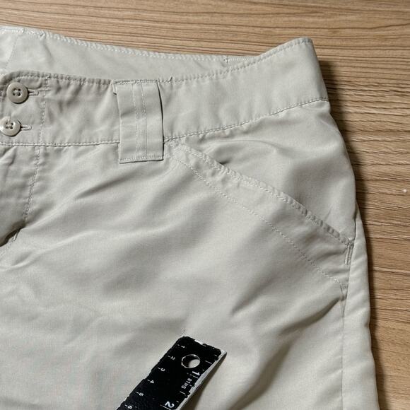 COLUMBIA SPORTSWEAR OMNI-SHADE BEIGE TAN NYLON HIKING CARGO CAPRIS CAPRI SZ 6 - Picture 15 of 16